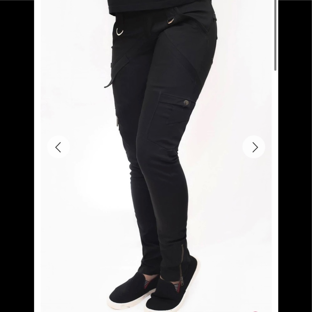 Arya Eclectic Women Cargo Pant